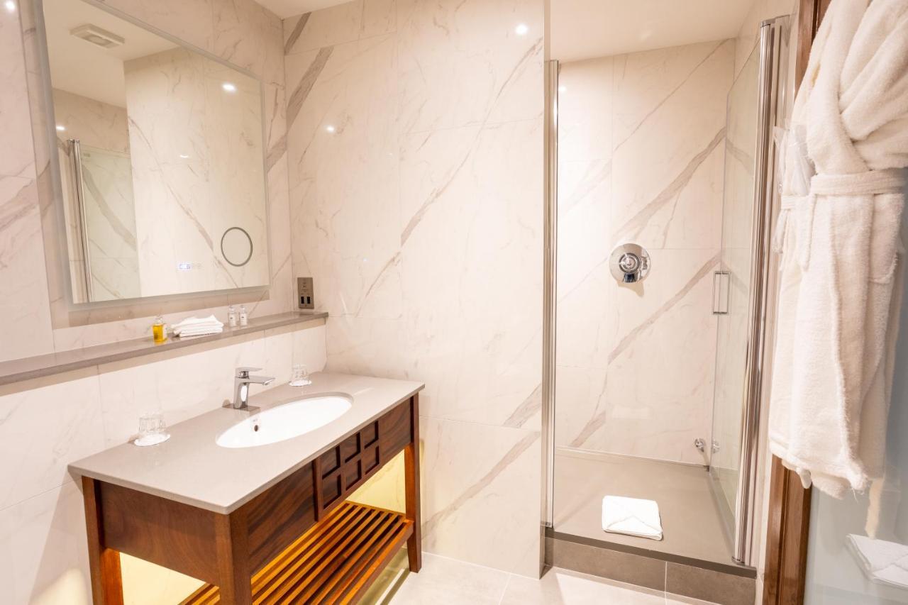 Lawlors Hotel Naas Bagian luar foto