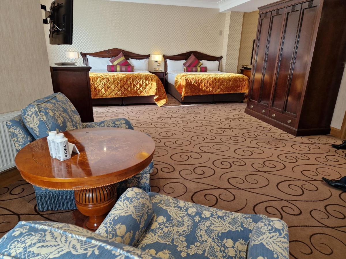 Lawlors Hotel Naas Bagian luar foto